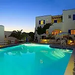 Manos Naousa (Paros)