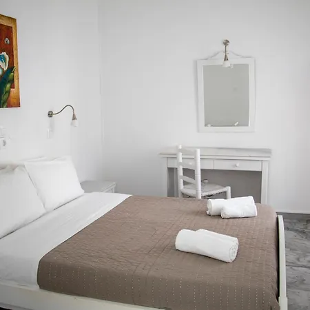 Manos Zambujeira do Mar