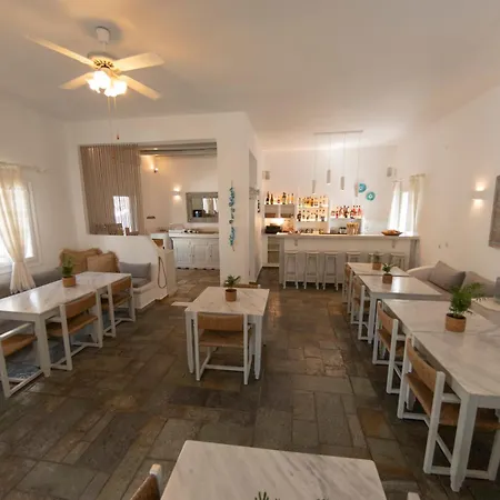 Manos Zambujeira do Mar