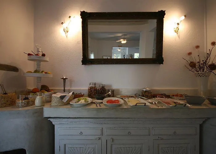 Ξενοδοχείο Manos