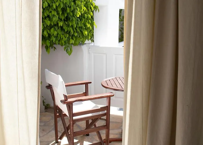 Manos Ξενοδοχείο 2*