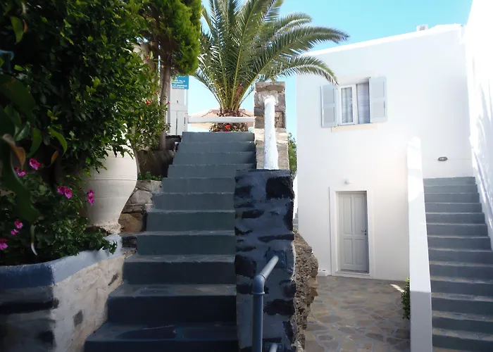 Manos Ξενοδοχείο 2*