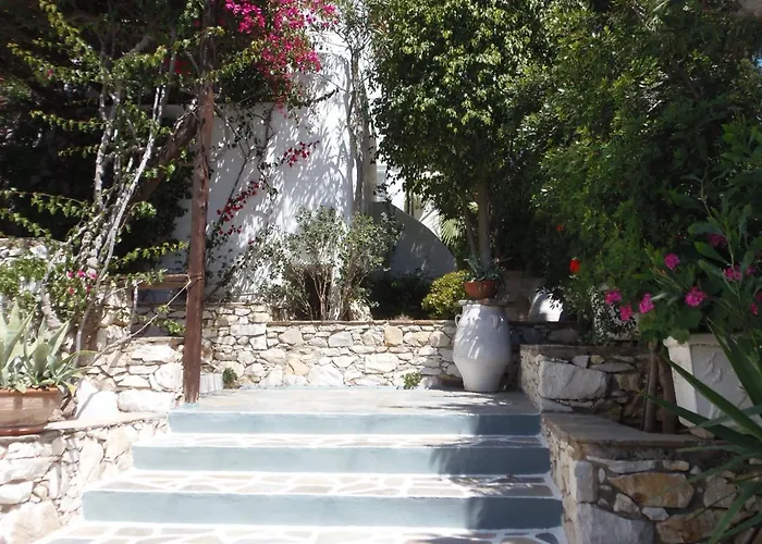 Ξενοδοχείο Manos 2*