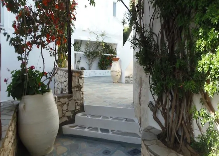 Manos Ξενοδοχείο 2*