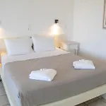 Manos Hotel