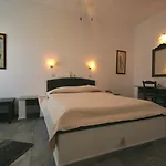Manos Hotel Naousa