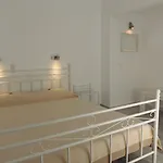 Hotel Manos 2*
