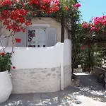 Hotel Manos 2*