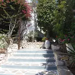 Hotel Manos 2*