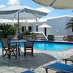 Manos Hotel