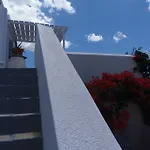 Manos Hotel